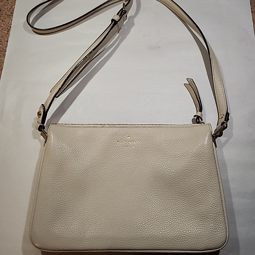 Kate Spade NY ♠️ pebbled pink leather triple Gusset Crossbody Bag